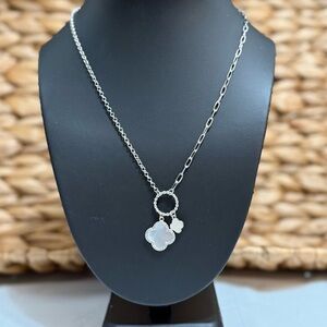 Elegant Silver Pendant Necklace
Gold Dipped